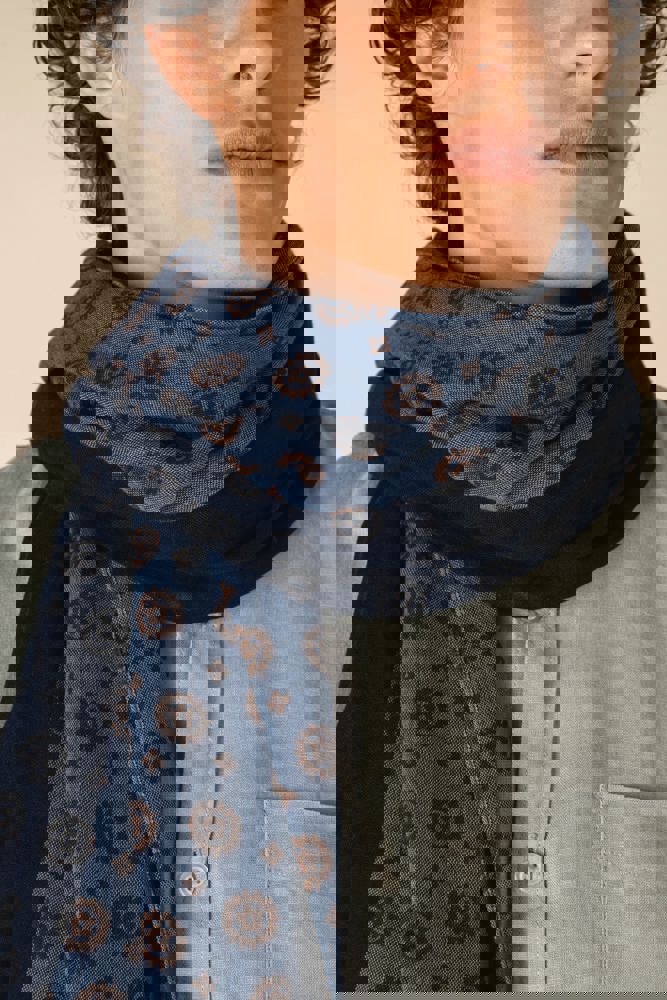 SP157 - Unisex-Schal mit Blumenmuster