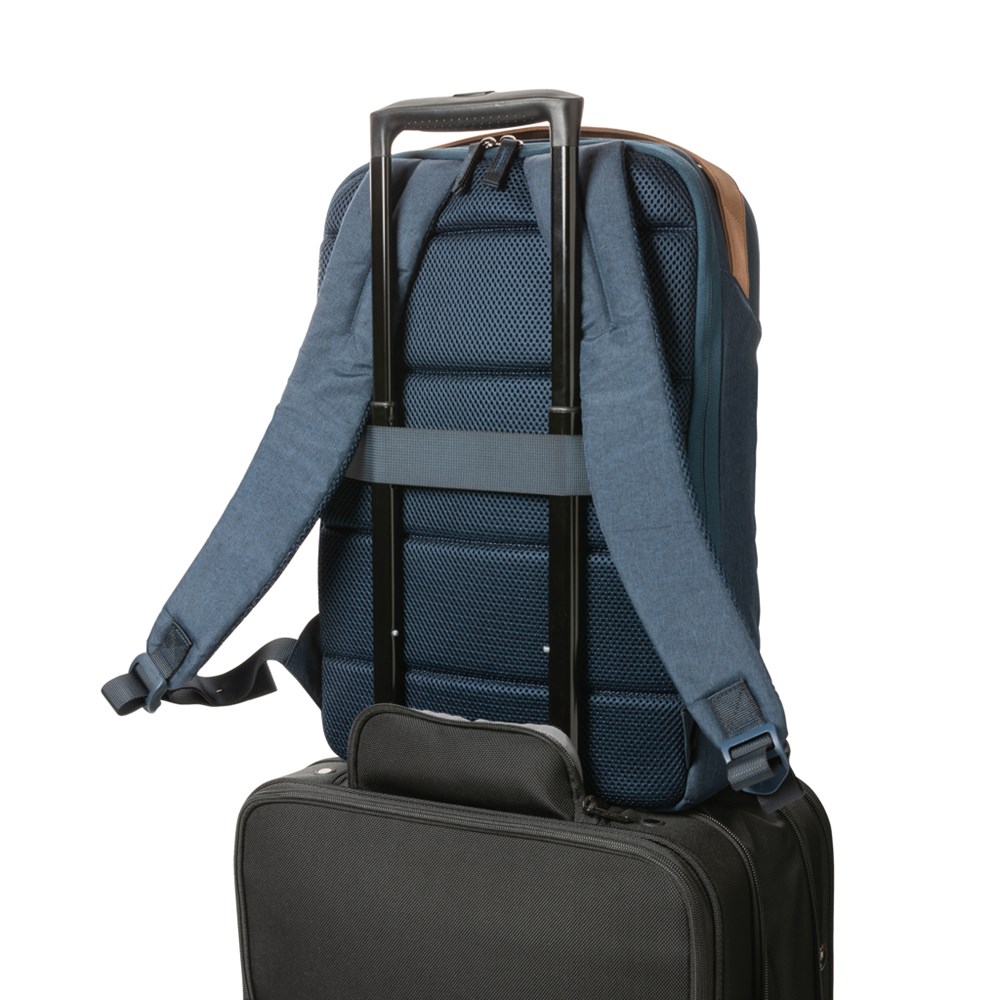 Impact AWARE™ 300D Two-Tone Deluxe 15.6" Laptop-Rucksack Impact AWARE™ 300D Two-Tone Deluxe 15.6" Laptop-Rucksack