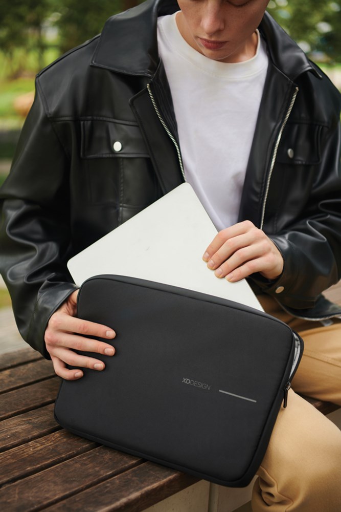 XD Design 16" Laptop Sleeve XD Design 16" Laptop Sleeve