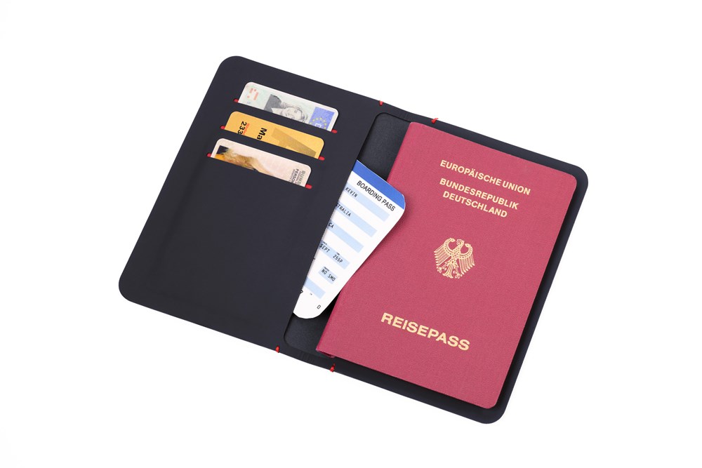TROIKA Reisepasshülle TROIKA SLIM PASS TROIKA Reisepasshülle TROIKA SLIM PASS