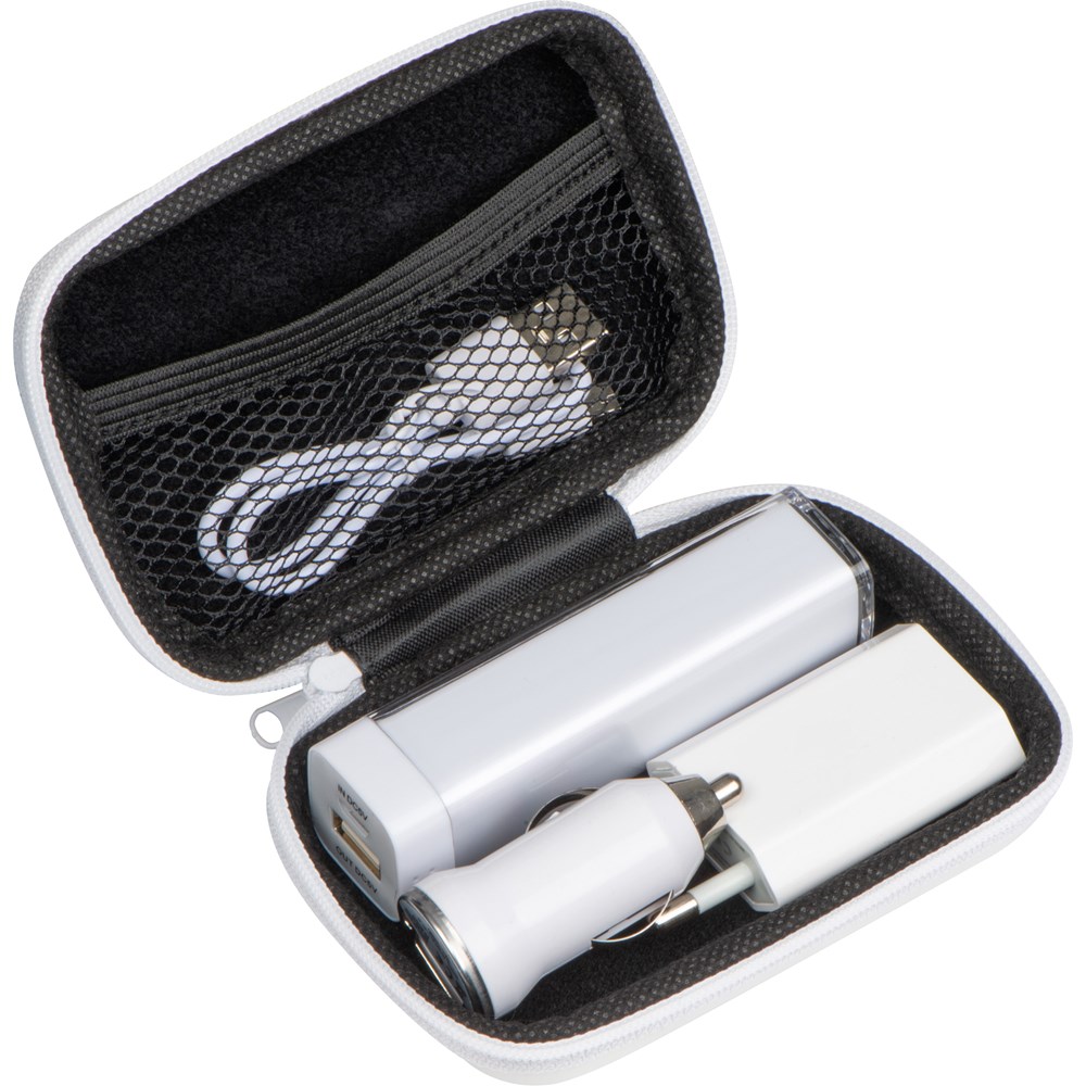 Travel Set Powerbank, EU-Stecker und USB Ladegerät Travel Set Powerbank, EU-Stecker und USB Ladegerät