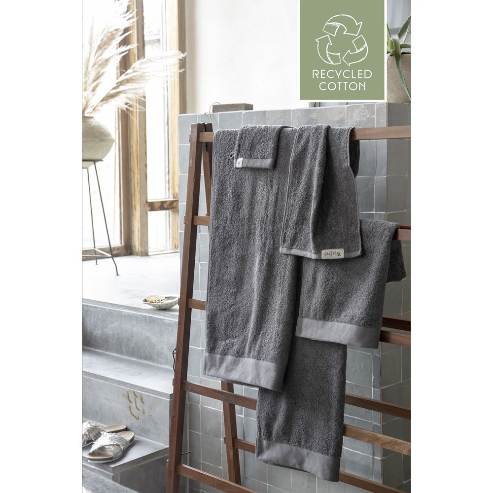 Walra Bathtowel Remade Cotton 70 x 140 Badetuch Walra Bathtowel Remade Cotton 70 x 140 Badetuch